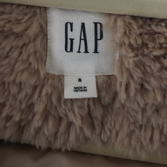 Gap coat size small Excellent condition - Picture 3 of 5